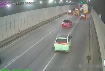 高速违规变道识别