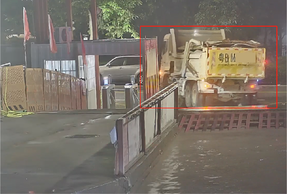 渣土车盖板抬起识别