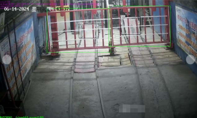 矿山罐笼摇台状态识别