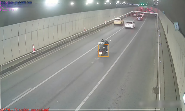 高速路行人非机动车检测