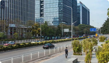 安全管理压力大,人工巡检效率低