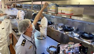 风险预警滞后,缺乏数据驱动闭环管理